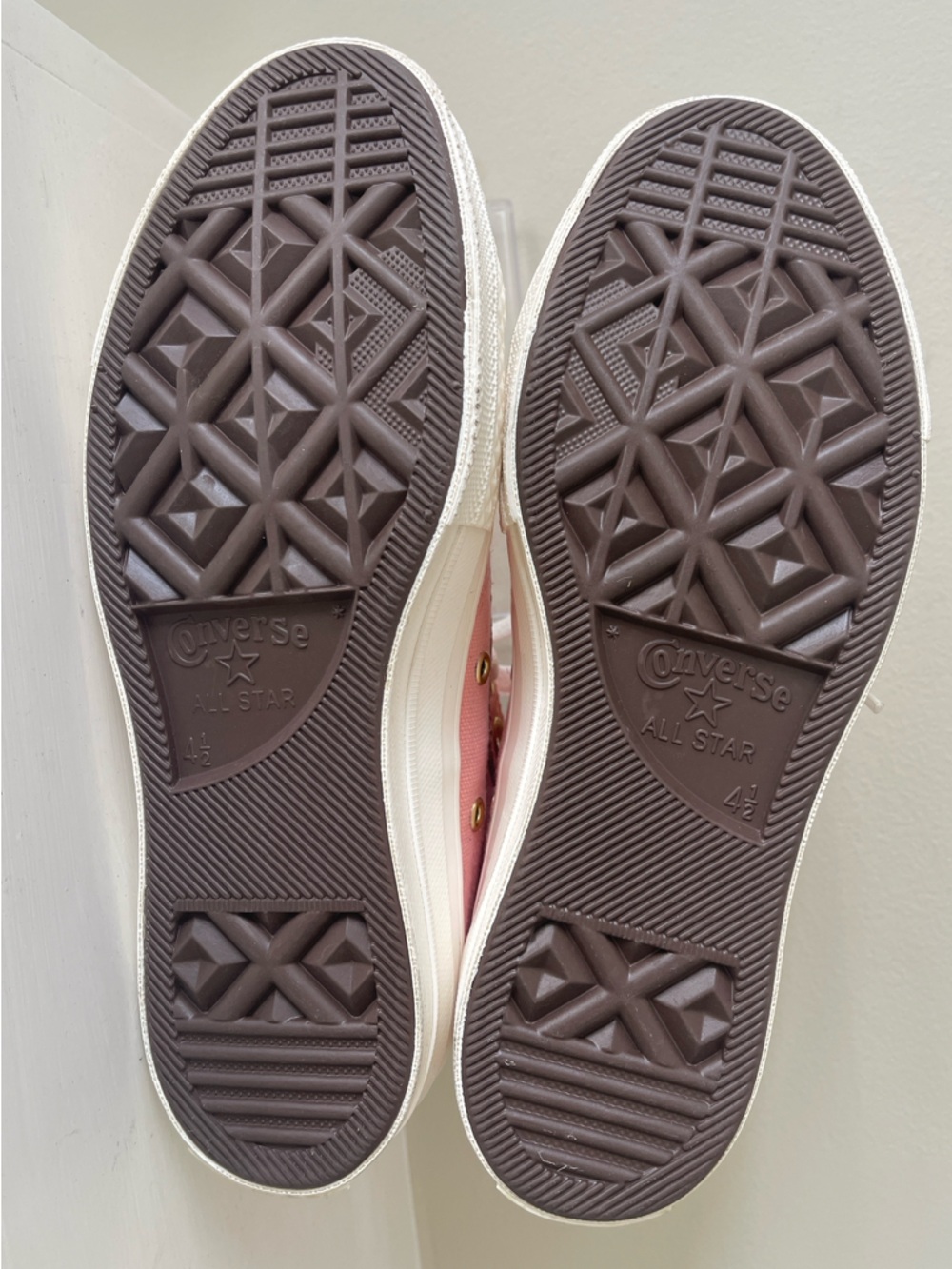 Converse Pink Canvas Low-Top Sneakers with White Soles NWOT SIZE W6.5, M 4.5 - Picture 6 of 8